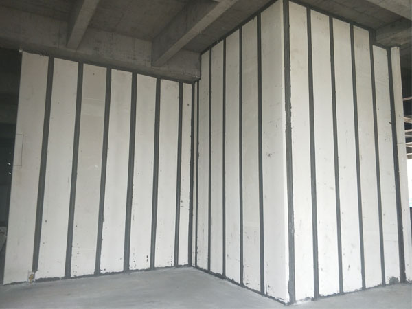 ALC板内墙施工现场 3.jpg